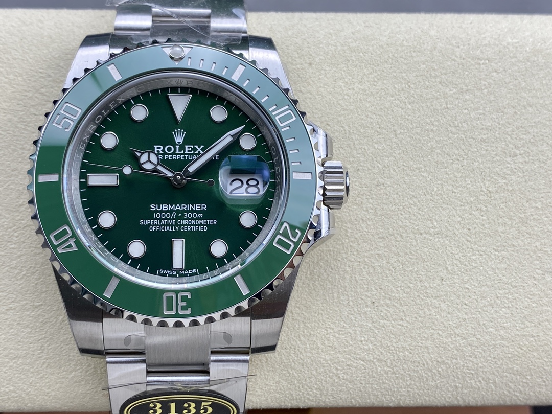 Rolex Submariner 116610LV Hulk Green Dial Green Ceramic Bezel Clean Factory 1:1 Best Edition 904L SS Case and Bracelet S3135