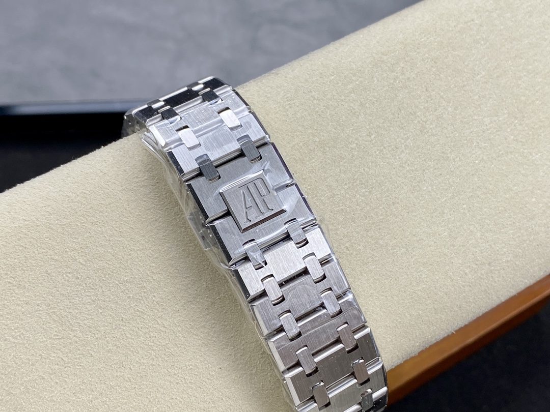 Royal Oak 15400 0039