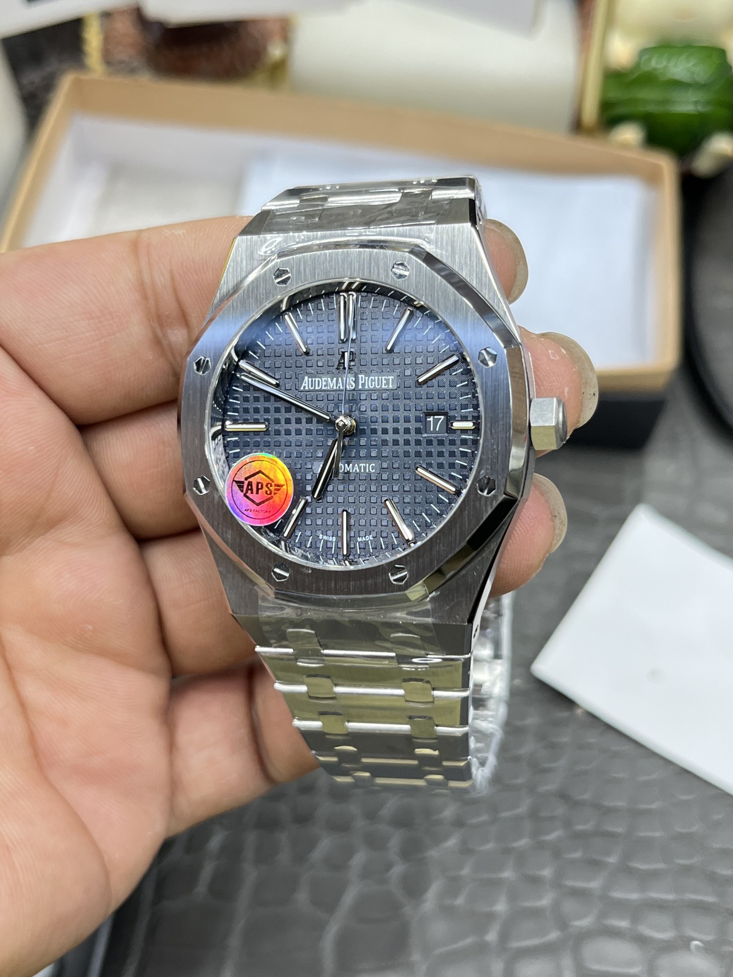 Royal Oak 41mm 15400 APS Factory Blue Dial 3120 Movement4